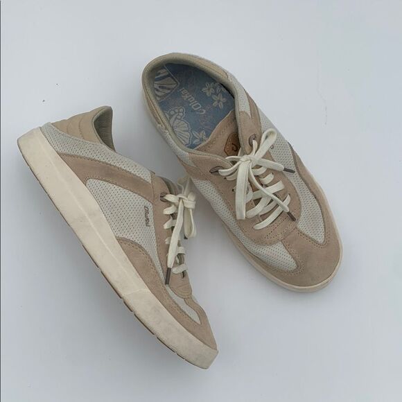 OluKai Kilea white and tan suede lace up sneakers Womans size 8/38 - Picture 1 of 10